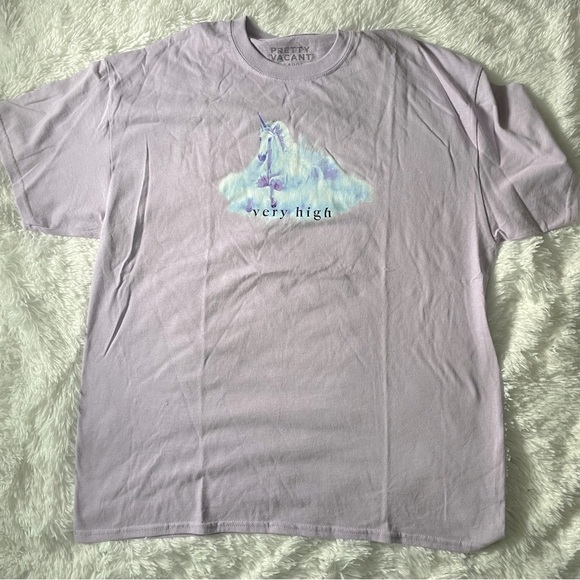 NWOT Tilly’s Pretty Vacant Very High Tee - Picture 1 of 5